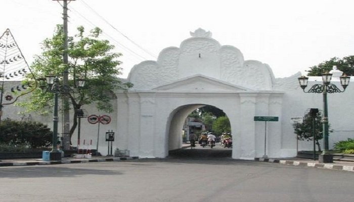 Plengkung Gading